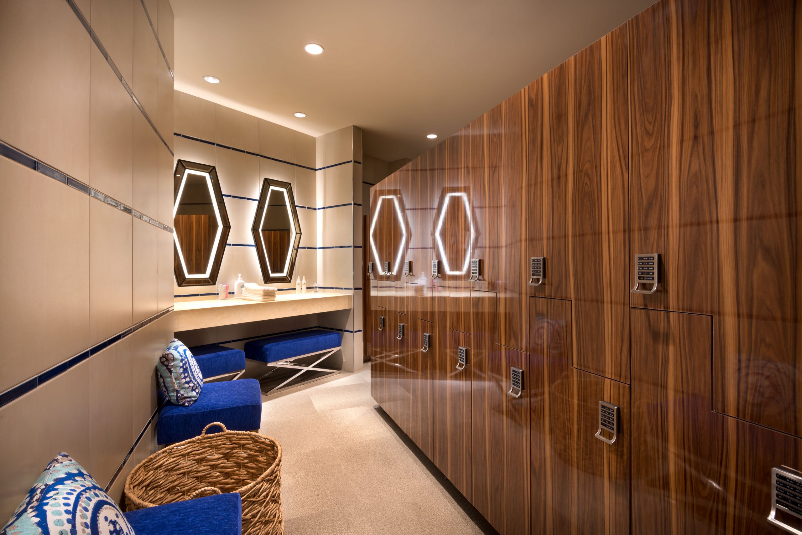 Spa del Lago Locker Room